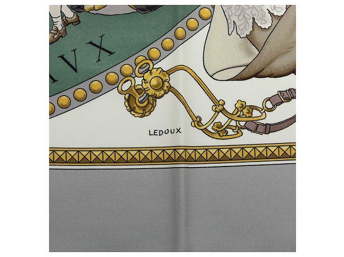 Hermès Presentation De Chevaux Seidentuch Grau 90 Scarves - Ansicht 4