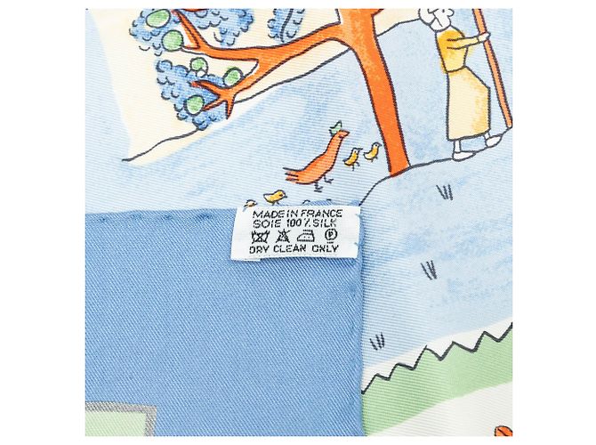 Pañuelo de seda Hermès Retour A La Terre Azul 90 - vista 2