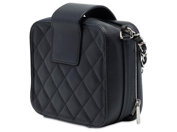 Chanel Mini Quilted Lambskin CC Box Camera Bag in Schwarz - Ansicht 2