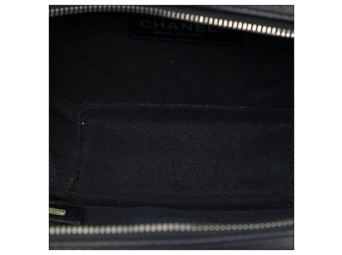 Chanel Mini Quilted Lambskin CC Box Camera Bag in Schwarz - Ansicht 4
