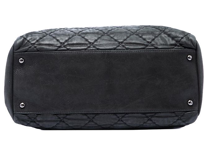 Borsa a tracolla Chanel Just Mademoiselle Large in vitello iridescente matelassé Nero - vista 3