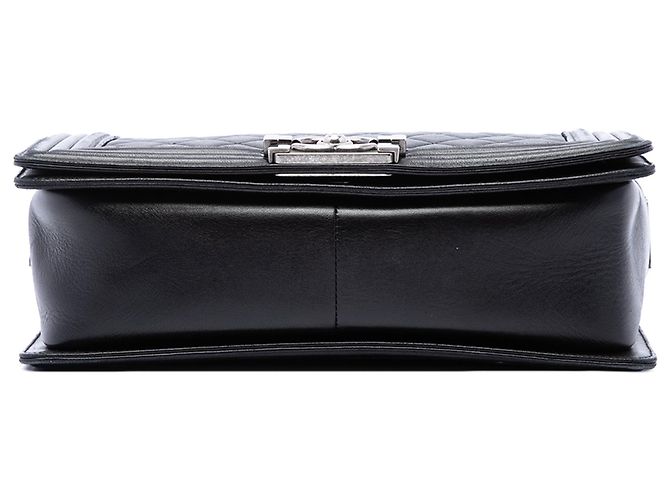 Borsa a tracolla Chanel Boy Flap in pelle d'agnello matelassé, nera, dimensione Old Medium Nero - vista 3