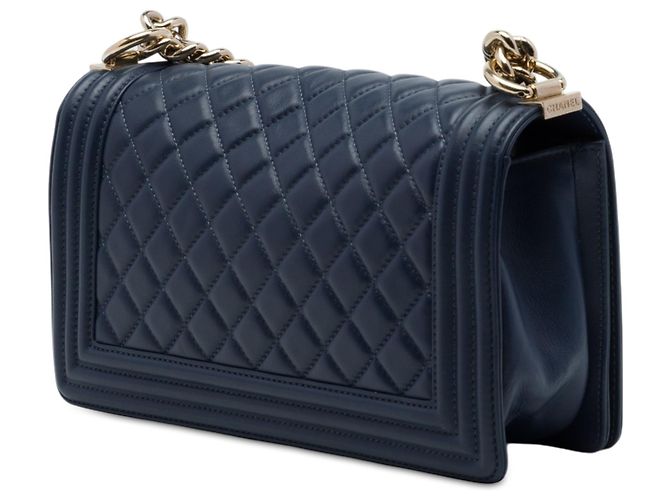 Borsa a tracolla Chanel Boy Flap in pelle d'agnello matelassé blu, dimensione Old Medium - vista 2