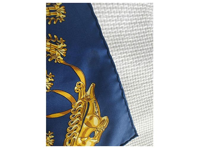 Carré Hermès 90 "Les Cavaliers d'Or" Azul Dorado - vista 6