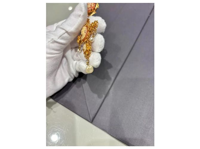 Dolce & Gabbana Orecchini a Croce con Cammeo e Perla Placcati Oro Bianco D'oro - vista 7