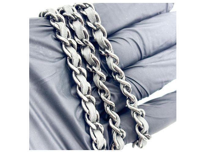 Le Boy Chanel Boy Clutch em couro matelassé Medium Marrom - vista 7