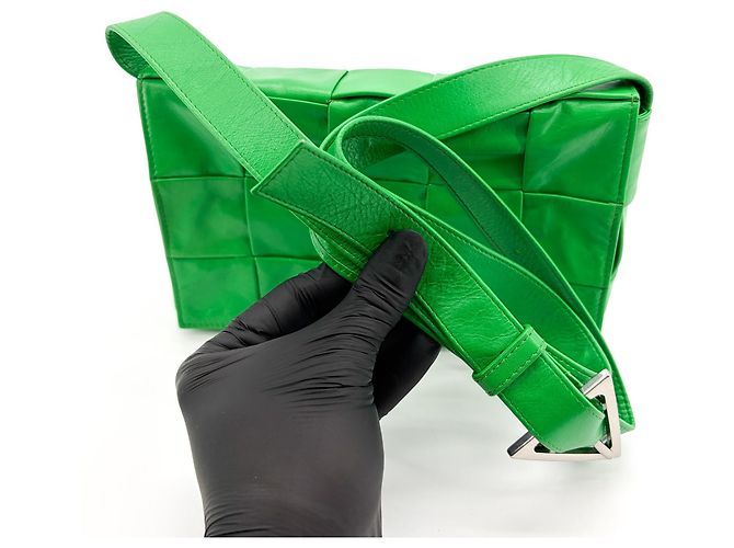 Bottega Veneta Cassette Maxi Intrecciato Leather Small Verde - vista 6