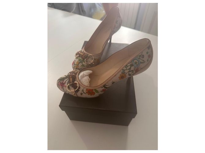 Gucci Flora Absatzschuhe Pink Weiß Rot Blau Mehrfarben Grün Gelb - Ansicht 2