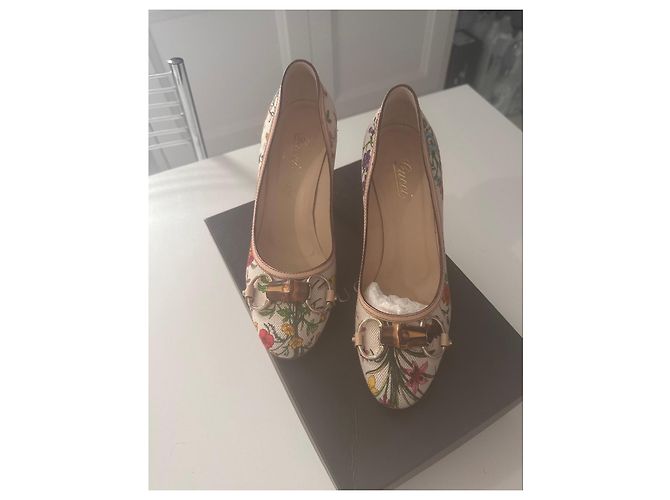 Gucci Flora Absatzschuhe Pink Weiß Rot Blau Mehrfarben Grün Gelb - Ansicht 3