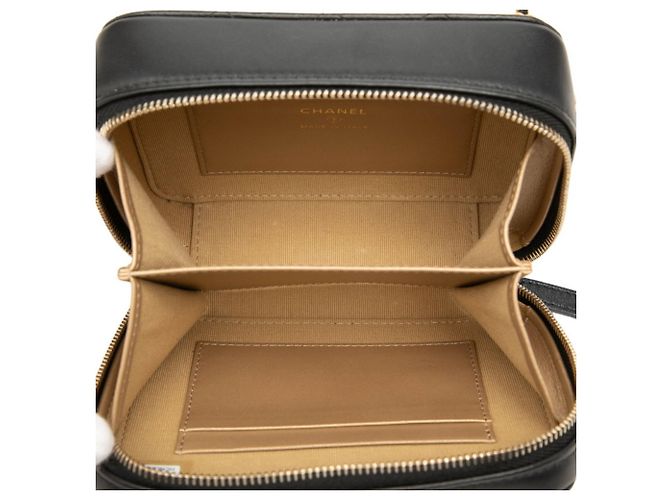 Bolso Camera Chanel Coco Mark Matelassé Negro Dorado - vista 4