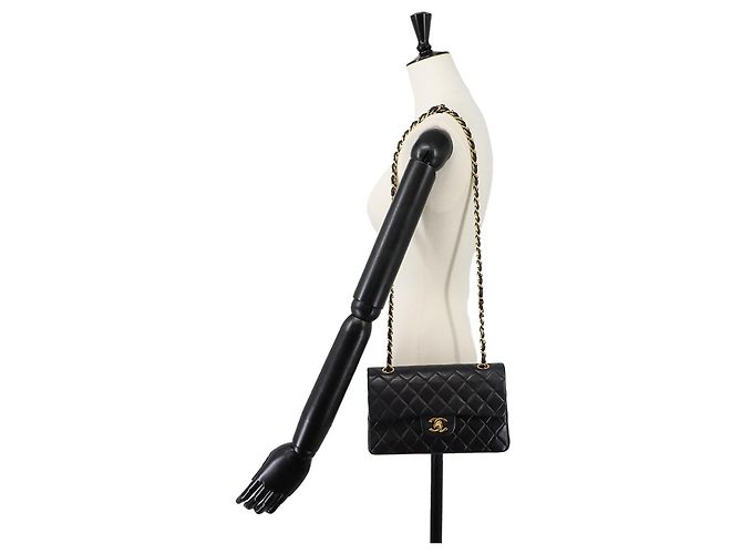 Chanel Matelassé Schultertasche mit Kette Schwarz - Ansicht 10