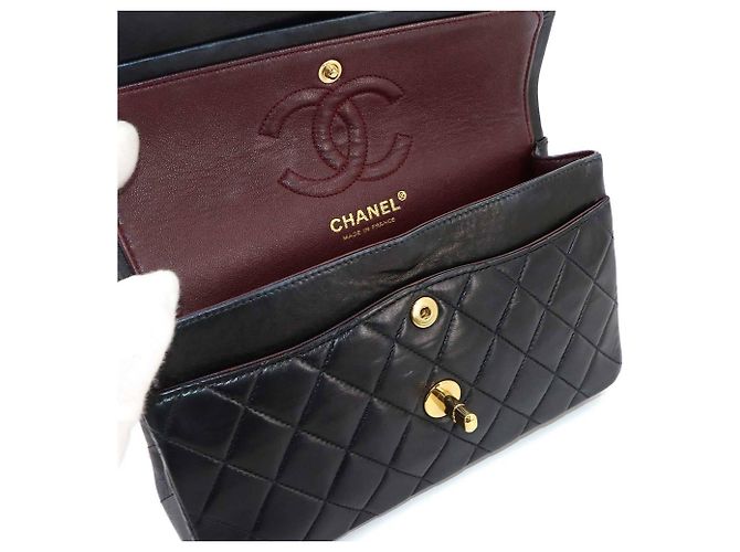 Chanel Matelassé Schultertasche mit Kette Schwarz - Ansicht 8