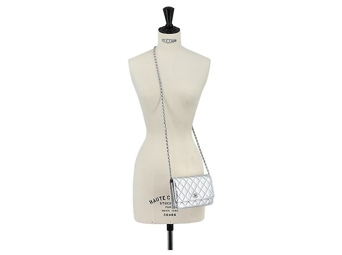 Portafoglio con catena Chanel Matelassé Classic Argento - vista 10
