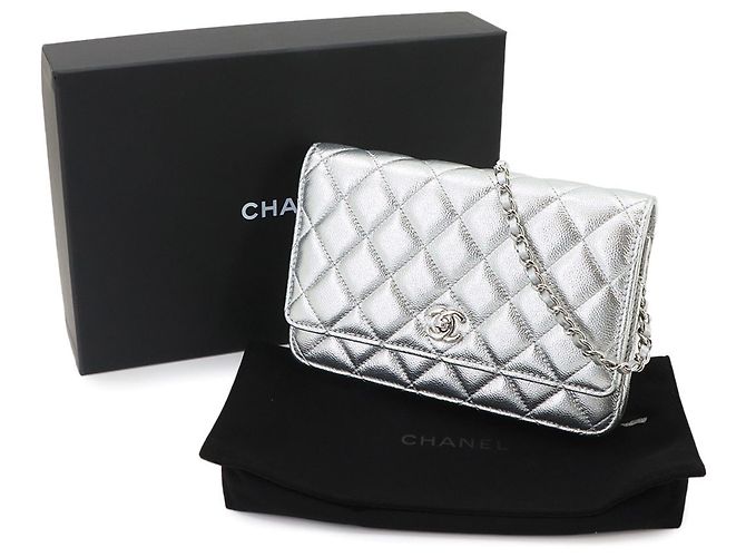 Portafoglio con catena Chanel Matelassé Classic Argento - vista 2