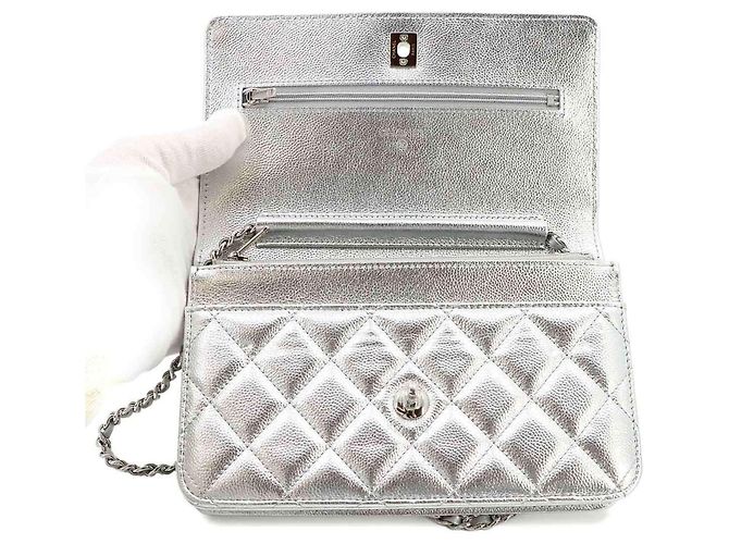 Portafoglio con catena Chanel Matelassé Classic Argento - vista 7