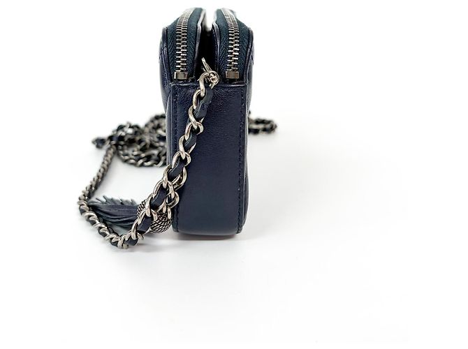 Clutch Chanel CC Double Zip con Catena in Pelle di Agnello Chevron Blu navy - vista 3