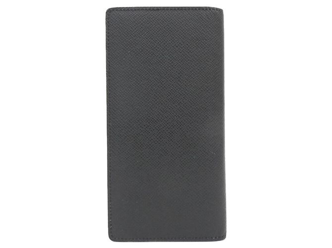 Louis Vuitton Taiga Portefeuille Brazza Wallet Black - view 2