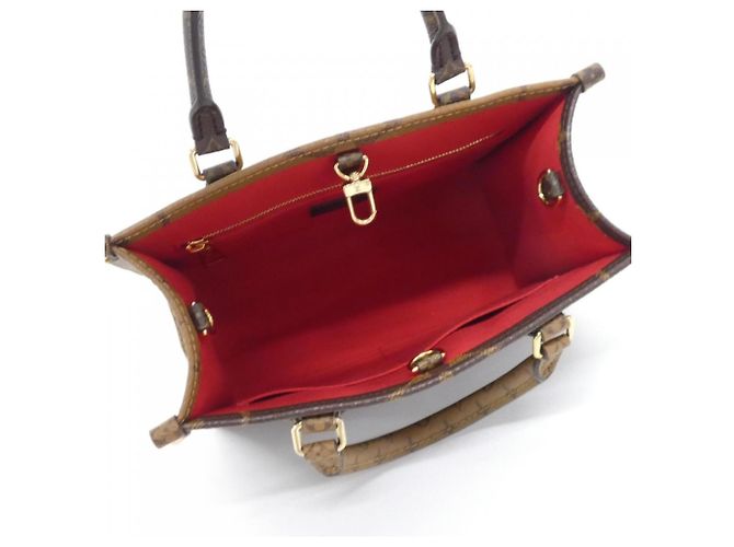 Borsa Louis Vuitton Monogram Giant OnTheGo PM Marrone - vista 7