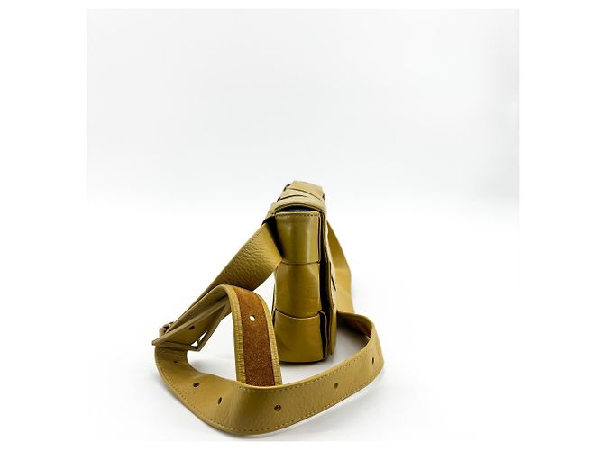 Bottega Veneta Fun Cassette Maxi Intrecciato Pelle Giallo - vista 4