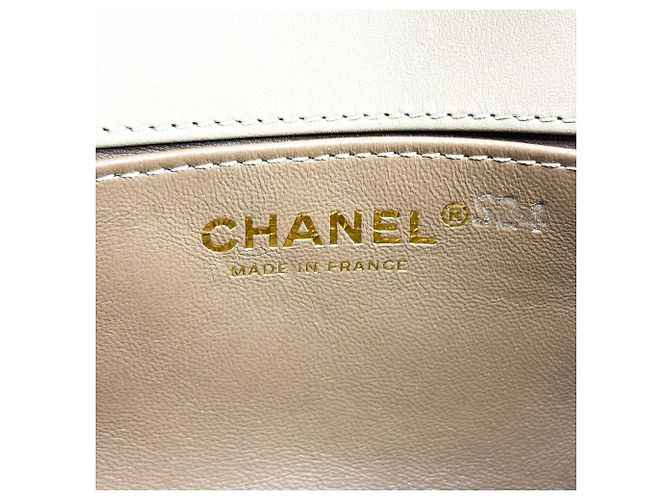 Chanel Boy Curved Messenger Quilted Velvet Small Marrone - vista 6
