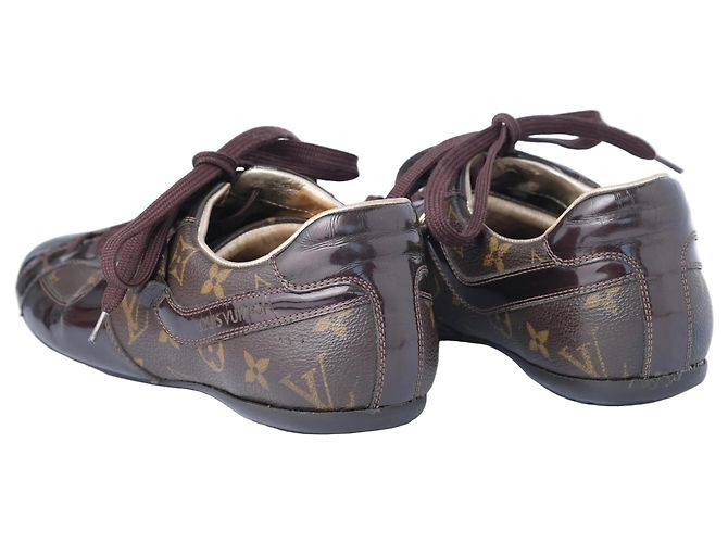 Baskets Louis Vuitton Globe-Trotter Monogram Canvas & Patent Leather Marron - vue 3