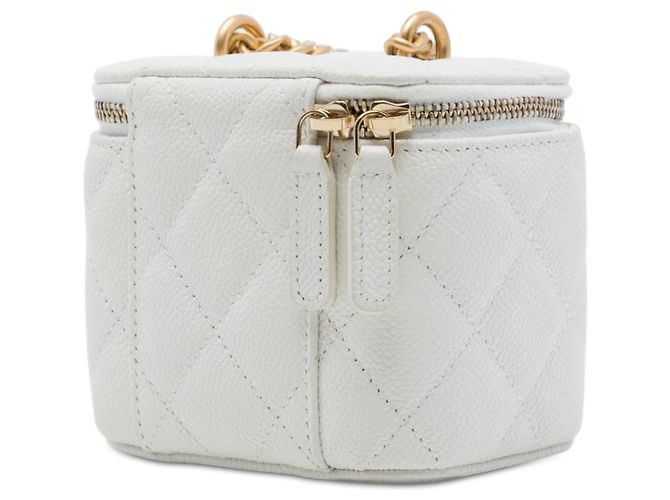 Mini Vanity Case Chanel Quilted Caviar CC Sweetheart Bianco con Tracolla a Catena - vista 2
