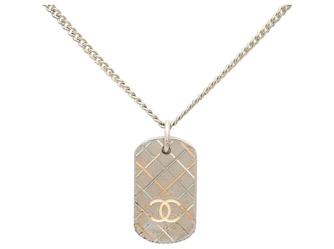 Silbernes Chanel CC Messing Stepp-Dog-Tag Anhänger Collier - Ansicht 2