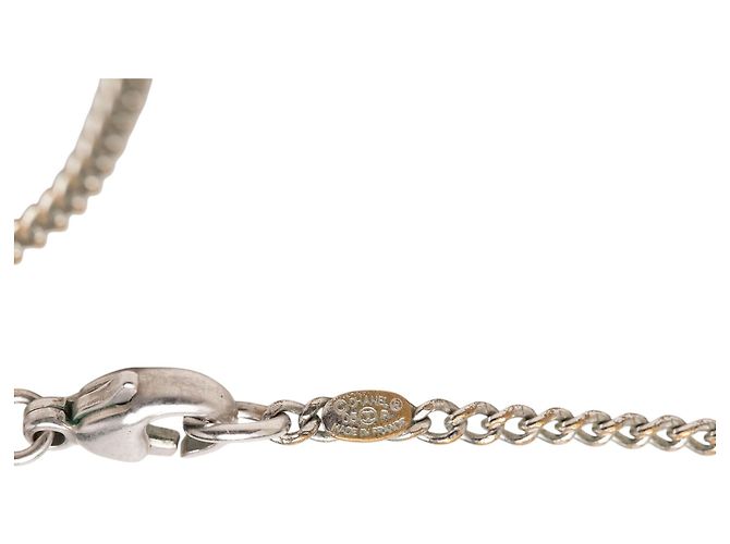 Silbernes Chanel CC Messing Stepp-Dog-Tag Anhänger Collier - Ansicht 4