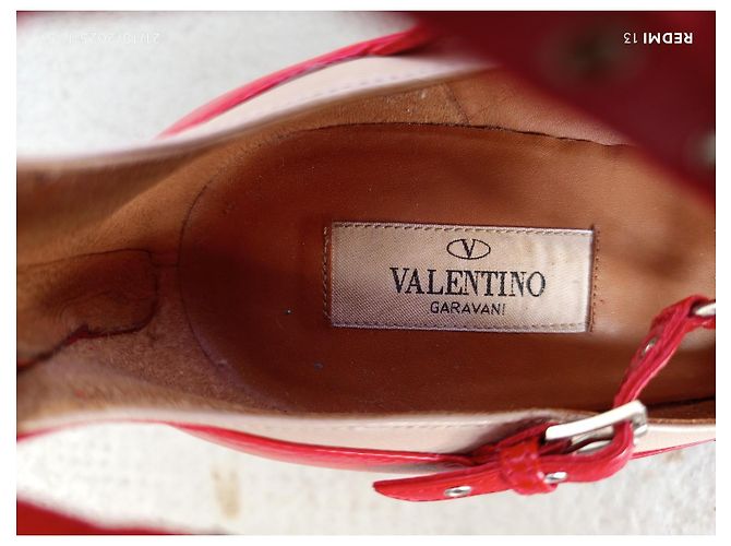 Décolleté Valentino Garavani in pelle rossa borchiate Rosso - vista 12