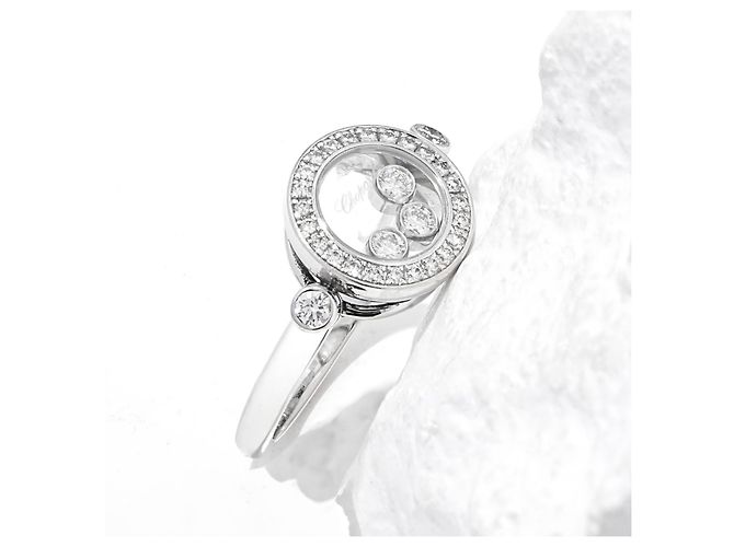 Anel Chopard Happy Diamonds em Ouro Branco 18K e Diamantes Prata - vista 5