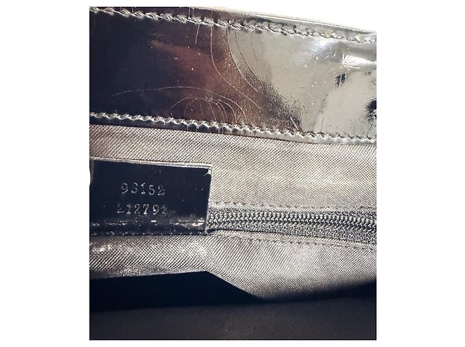 Bolsa Gucci Bamboo em couro envernizado preto - vista 6