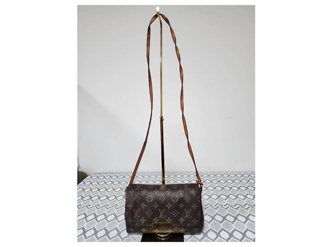 Louis Vuitton Favorite PM Monogram Canvas Umhängetasche Braun Monogramm - Ansicht 3