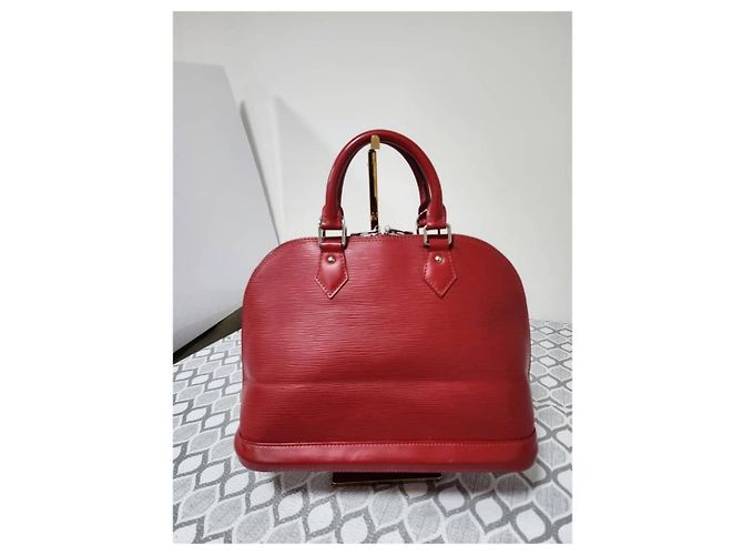 Borsa Louis Vuitton Epi Alma PM Rossa Rosso - vista 14