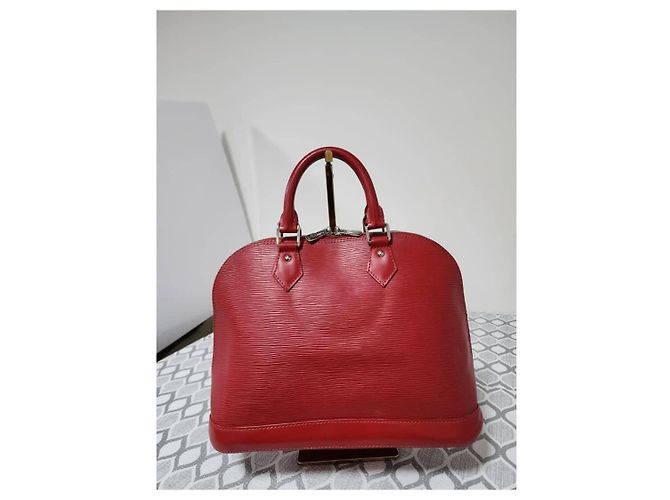 Borsa Louis Vuitton Epi Alma PM Rossa Rosso - vista 3