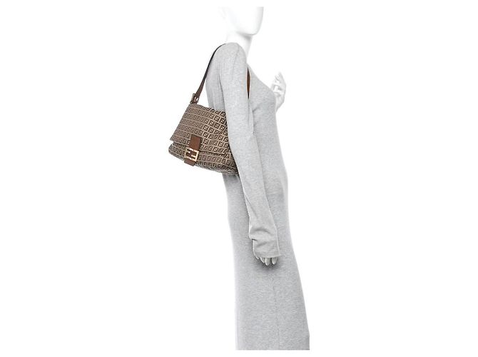 Borsa Fendi Zucchino Vitello Mama Baguette - Beige/Marrone - vista 15