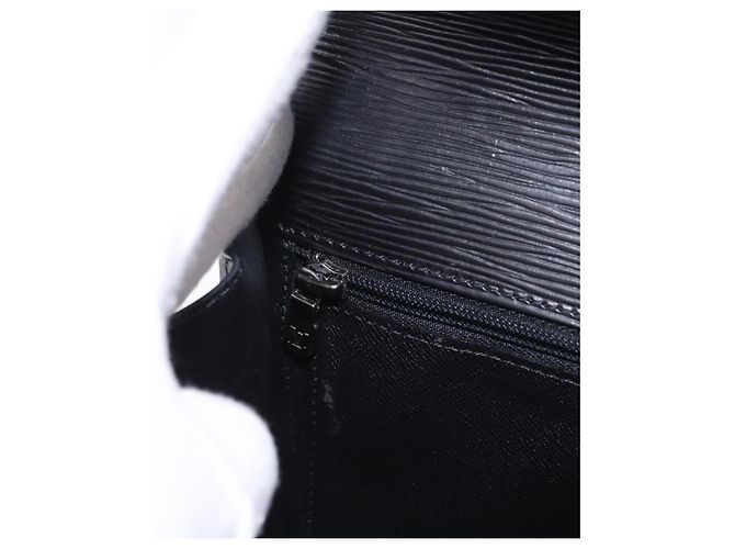 LOUIS VUITTON Epi Chaillot Clutch Bag Black M52542 LV - vista 21