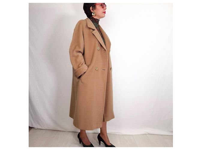 Max Mara Camel Wool and Cashmere Double-Breasted Coat - view 4