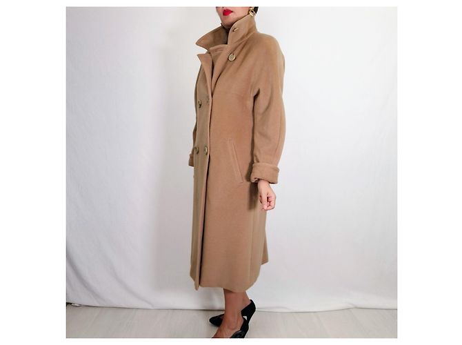 Max Mara Camel Wool and Cashmere Double-Breasted Coat - view 9