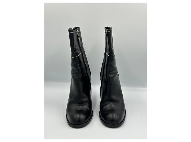Christian Dior Stivaletti Dior in pelle nera con tacco alto e charm Nero - vista 4