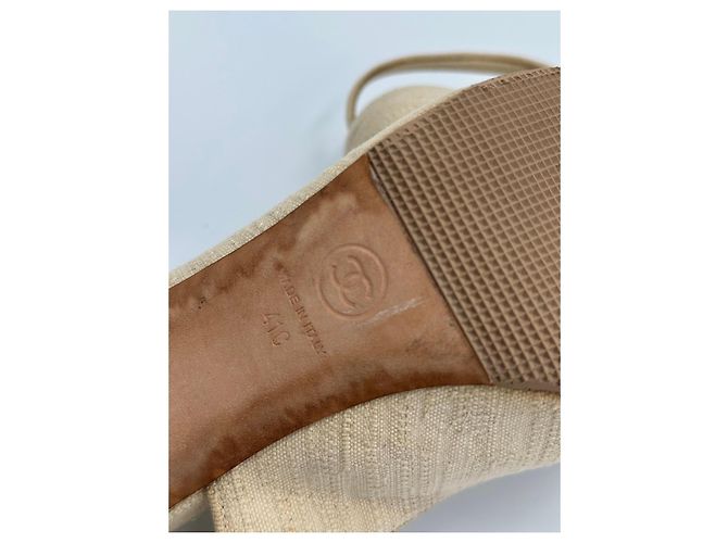 Timeless Décolleté Slingback Chanel in tessuto beige - vista 12
