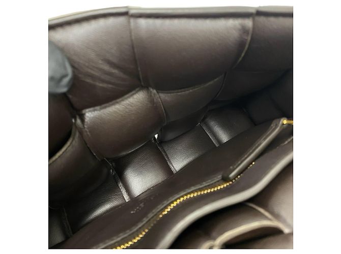 Borsa a tracolla in pelle Padded Cassette Bottega Veneta Marrone - vista 9