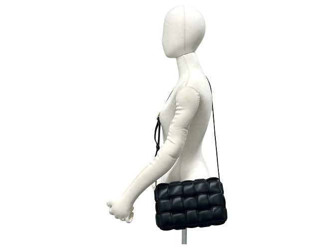 Borsa a tracolla in pelle Padded Cassette Bottega Veneta Nero - vista 2
