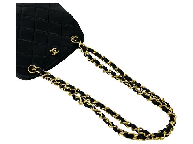 Chanel Vintage Matelassé Schultertasche aus Lammleder Schwarz - Ansicht 4