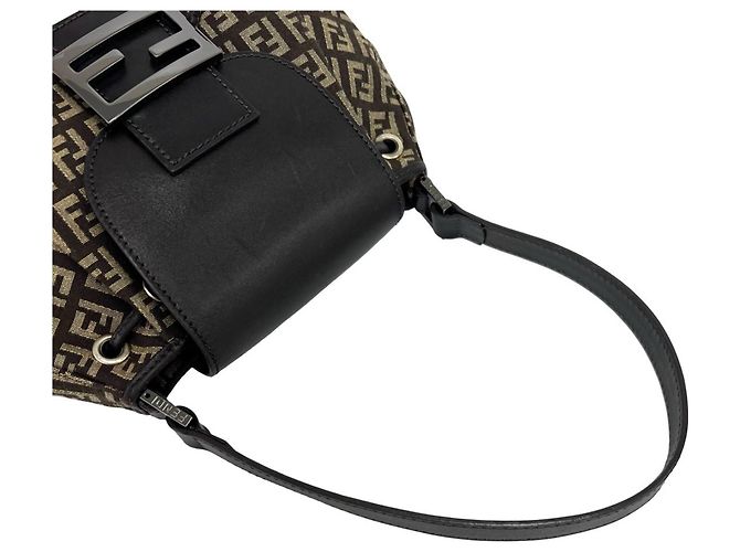 Bolso Semi-One Shoulder Fendi Zucchino FF Pattern Castaño Beige - vista 4