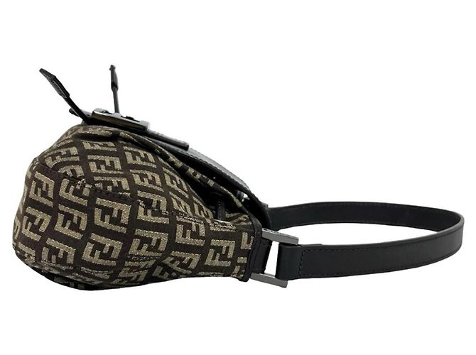 Bolso Semi-One Shoulder Fendi Zucchino FF Pattern Castaño Beige - vista 6