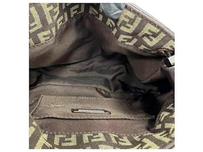 Bolso Semi-One Shoulder Fendi Zucchino FF Pattern Castaño Beige - vista 9