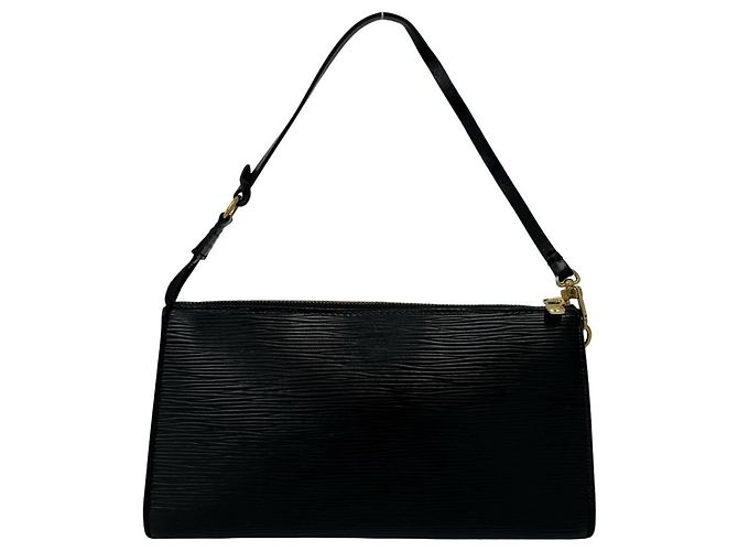 Mini bolso pouch Louis Vuitton en cuero Epi negro - vista 3