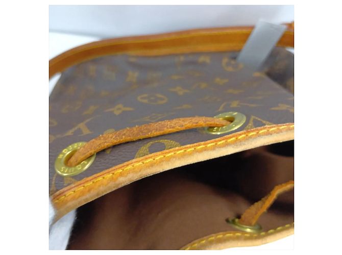 Bolso Louis Vuitton Monogram Noe M42224 Castaño - vista 15