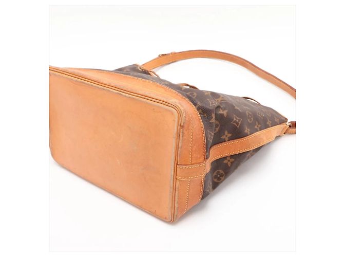 Bolso Louis Vuitton Monogram Noe M42224 Castaño - vista 3