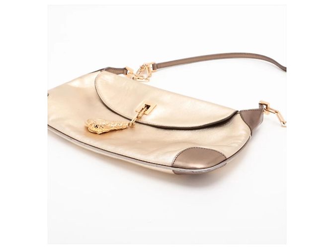 Borsa a tracolla in pelle con catena e ciondolo Tiger Head Gucci D'oro - vista 3